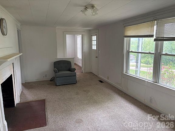4th image of 162 Phillips Ln