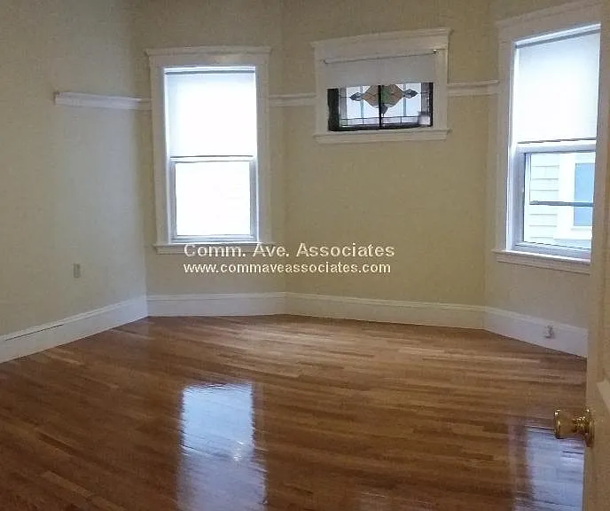 21 Roseclair St #2 — Photo 6