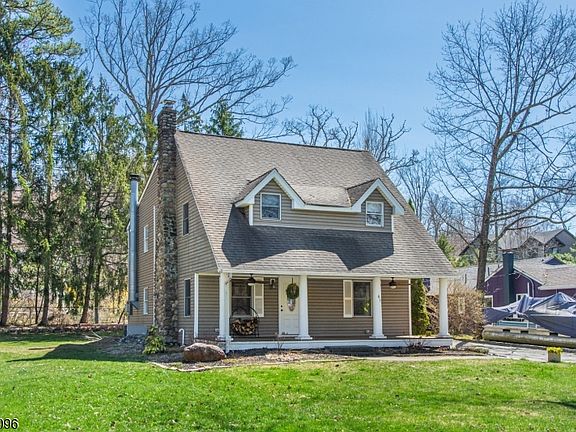 3rd image of 63 Ramapo Rd