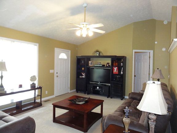 2nd image of 626 Clifton Ln