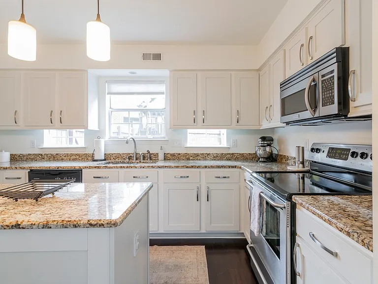 3516 Mill Stream Ct — Photo 24