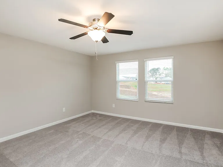 15 Streamview — Photo 10
