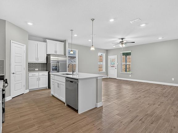 5th image of 724 Rubicon Rd