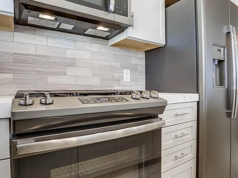 126 W Canada #C — Photo 17