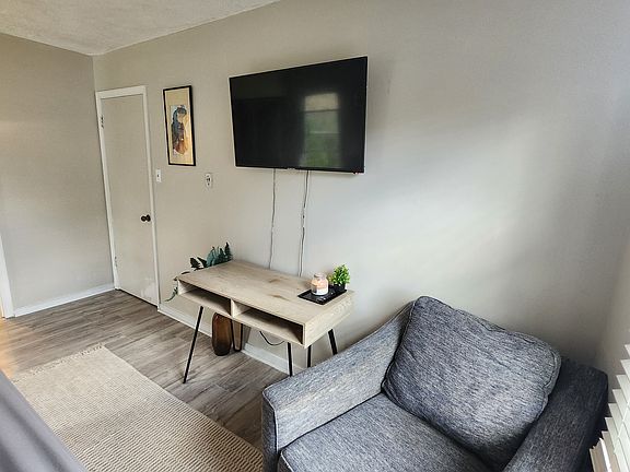 Comfortable corner seating to watch the sun rise or unwind from a long day. Roku T.V. WiFi