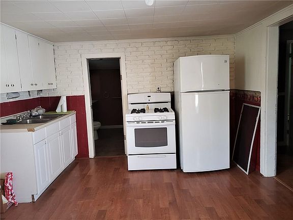 2nd image of 21 N Gazelle St