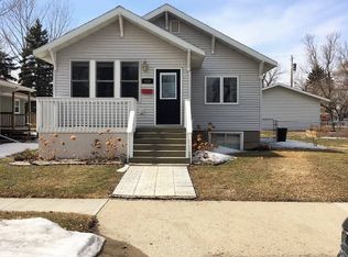 815 7th Ave NE, Devils Lake, ND 58301