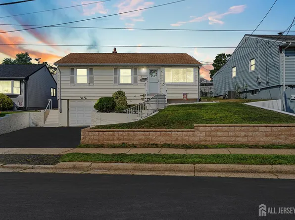 77 Conduit Way, Colonia, NJ 07067