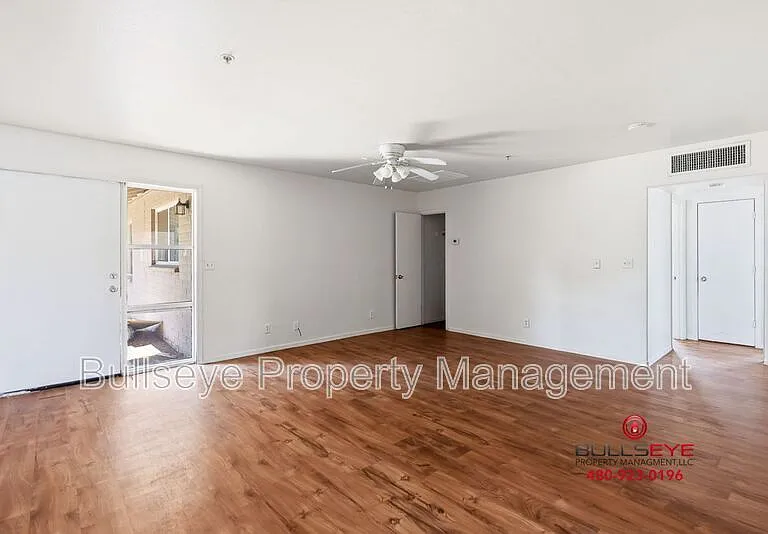 5644 S 7th St #2 — Photo 10