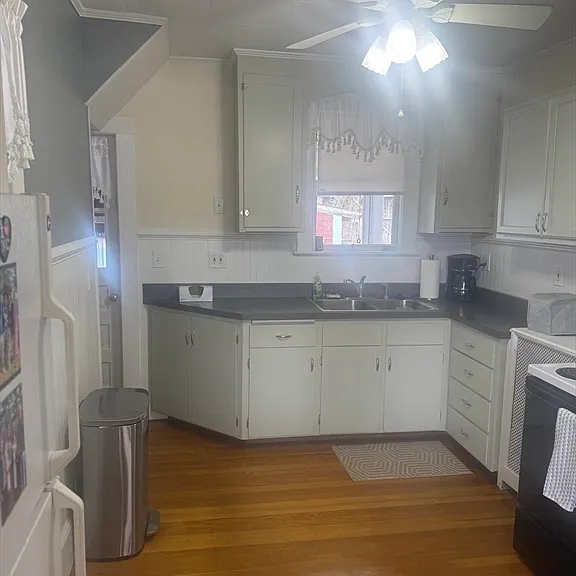 727 Main St #1 — Photo 5