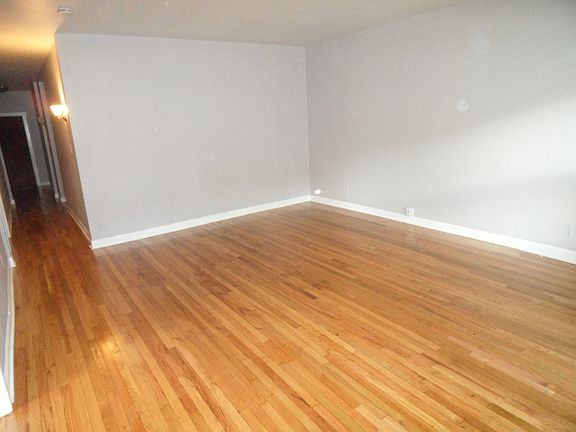 3rd image of 1241 W North Shore Ave APT 1