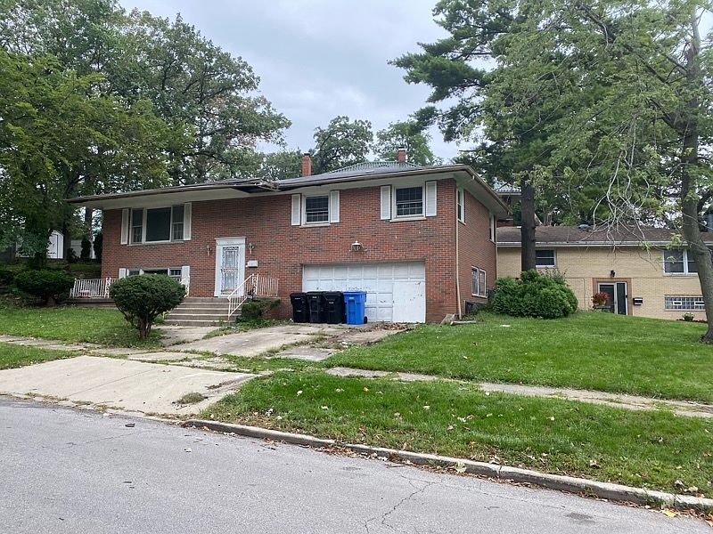1st image of 10826 S Longwood Dr