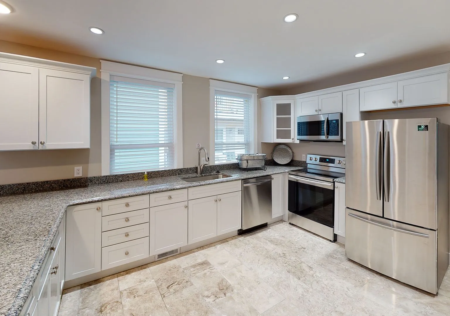 Waitlist for Aug2027Jul2028 Now Open! |4BR/3BA Cottage Near UTK | Student Friendly & Walkable Loc... — Photo 3