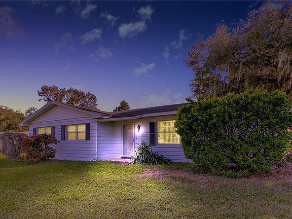 4th image of 8136 Lakeside Dr