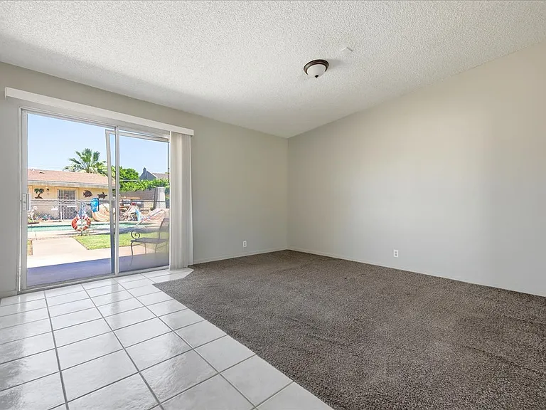 41995 Cambridge Avenue — Photo 27