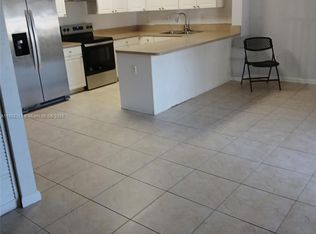 17350 NW 67th Ave APT 111, Hialeah, FL 33015