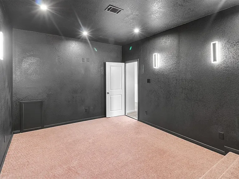 9626 Dancing Grass Dr — Photo 35