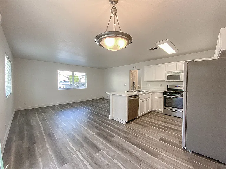 480 Posada Way — Photo 32