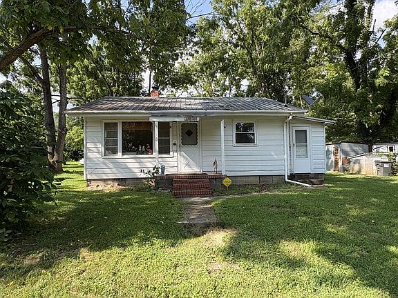 2nd image of 141 Ashe Ln