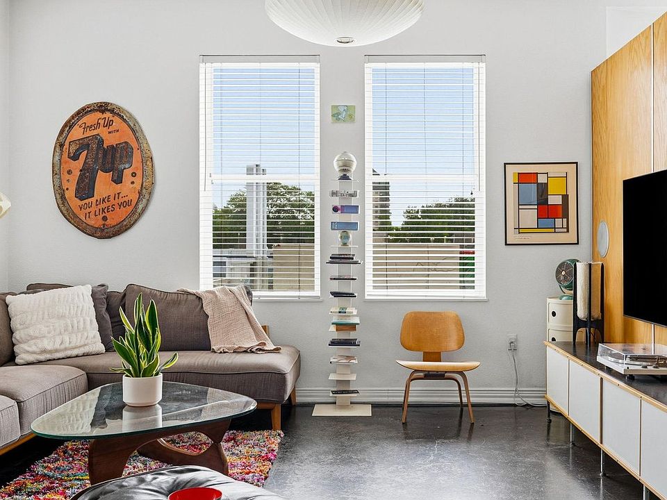 1st image of 277 N Broadway #209