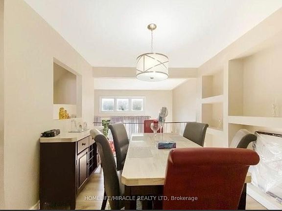 5th image of 23 McCallum Ct