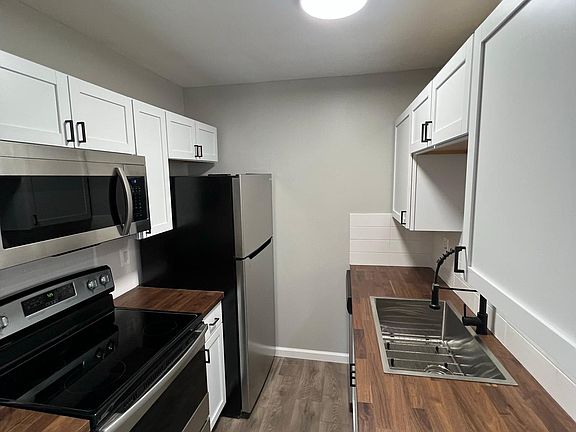 2nd image of 2614 Lovington Dr #5