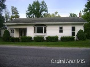 50 S Maple St, Winchester, IL 62694