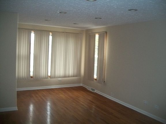 2nd image of 2409 Lincoln St