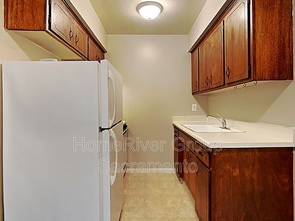 5th image of 2526 G St APT 3