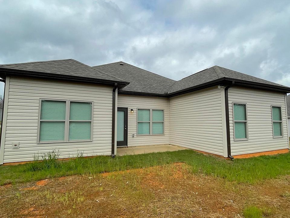 2nd image of 256 Buckhorn Cir