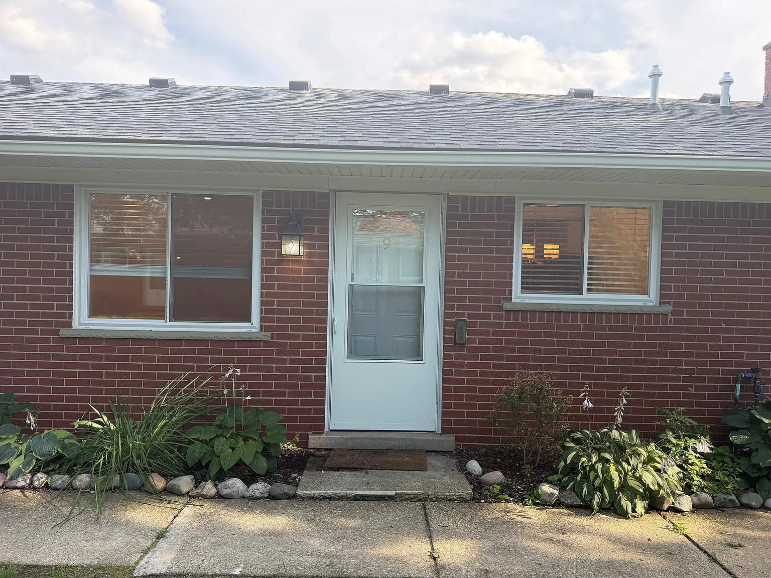 1 bed, 1.0 bath, 600 sqft, $1,295 — Photo 3