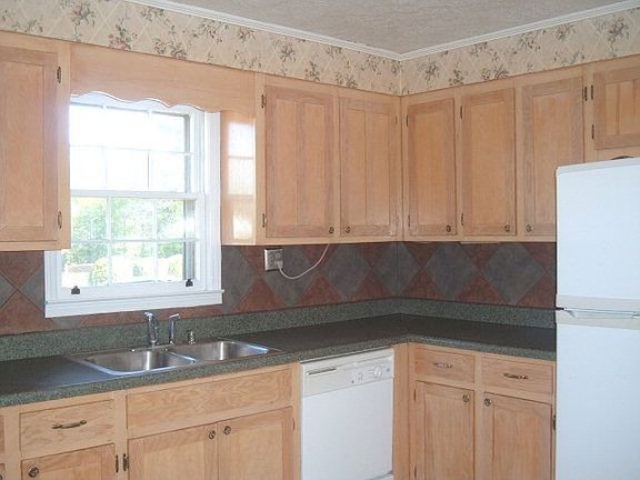 2nd image of 92 Breezy Hill Dr