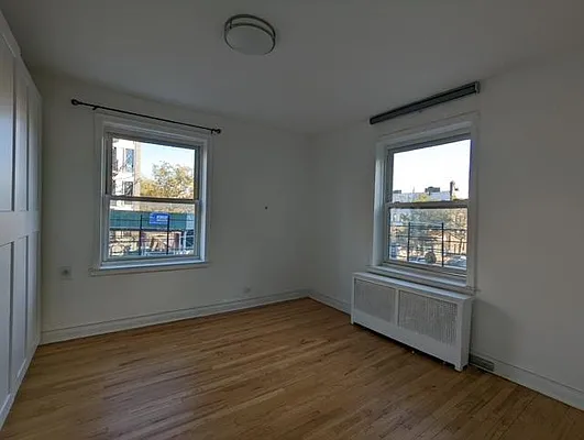 Sold by Esther Flynn Real Estate | media 30