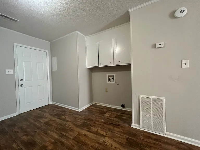 1312 S Linwood Rd — Photo 4