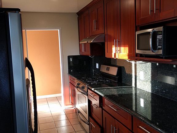 5th image of 1632 Heron Ave