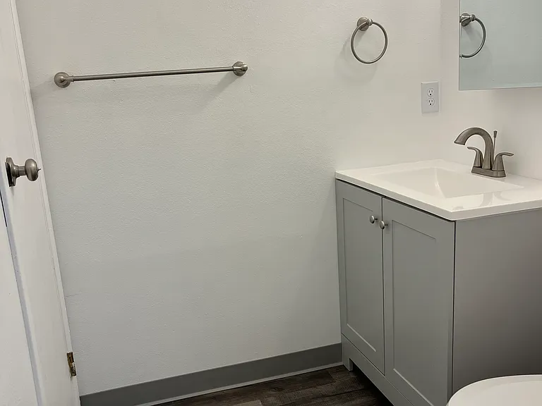 512 E Monroe Dr #D418 — Photo 10
