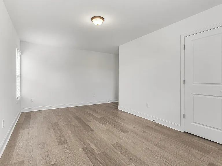 1645 Lateglow Way — Photo 18