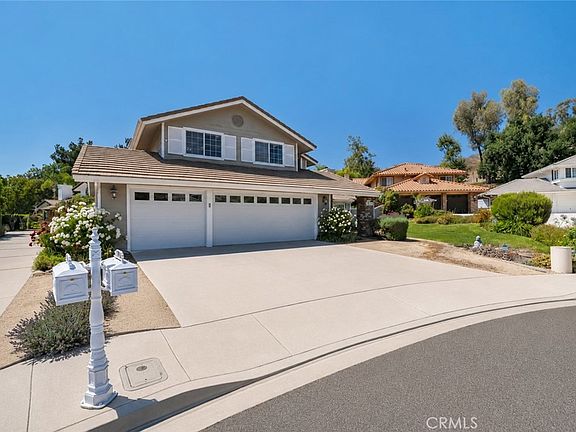 2nd image of 869 Admiral Ct