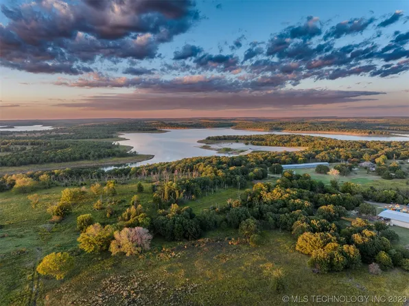 4 State Highway 20, Skiatook, OK 74070