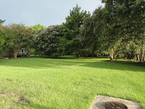 5th image of 118 Bristol Dr