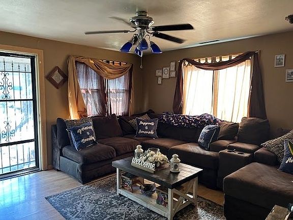 3rd image of 2905 Sewell St