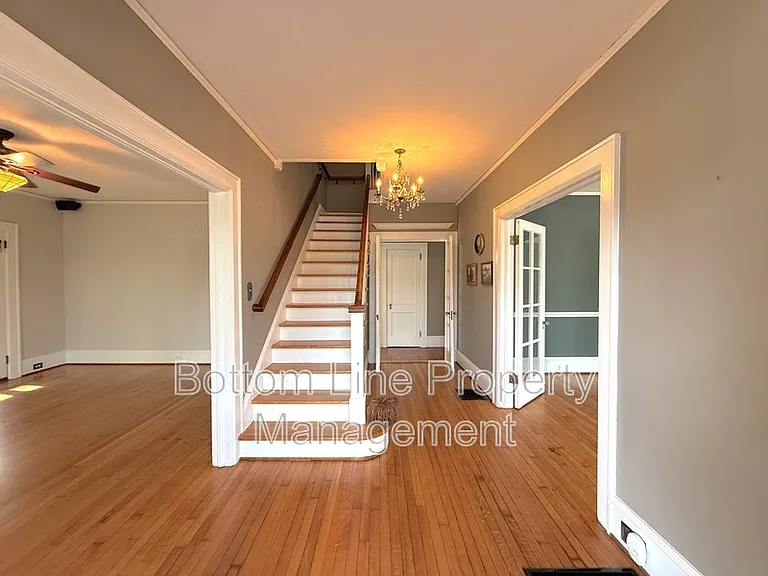 613 S York St — Photo 4