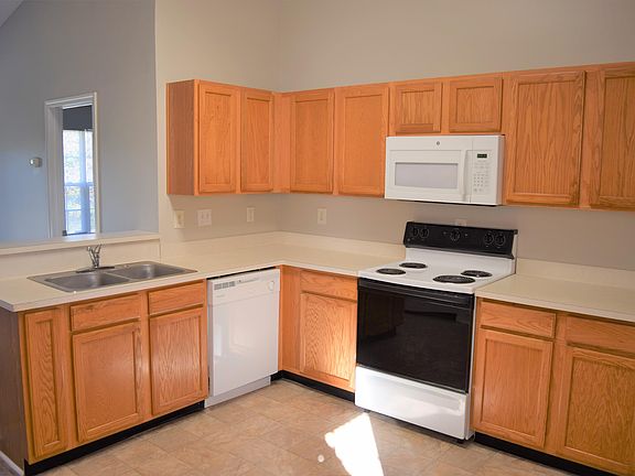5th image of 3317 Alderpoint Ln #1