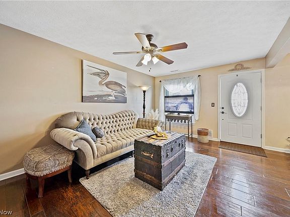 4th image of 15 New Concord Dr #1
