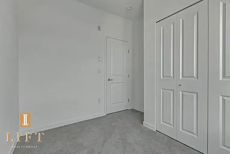 15735 85th Ave #507 — Photo 7