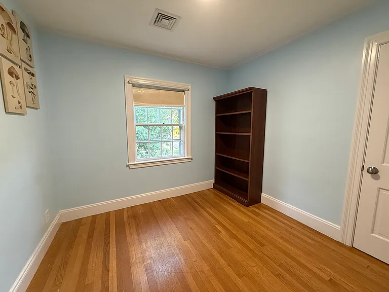 111 Highland Ave — Photo 14