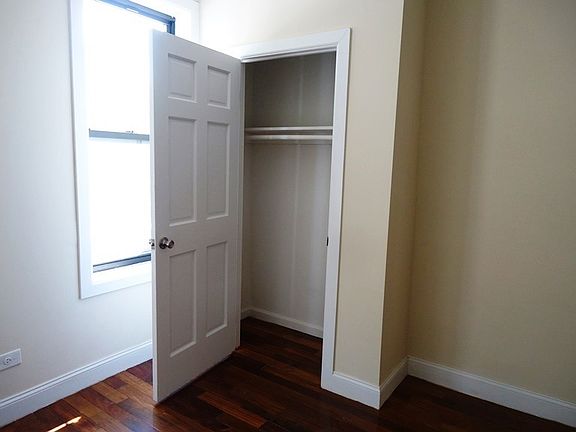 3rd image of 425 Marion St #6