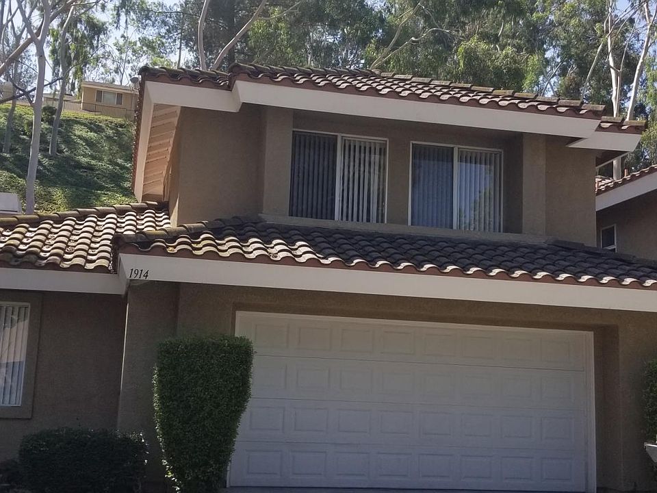 1st image of 1914 E Calico Dr