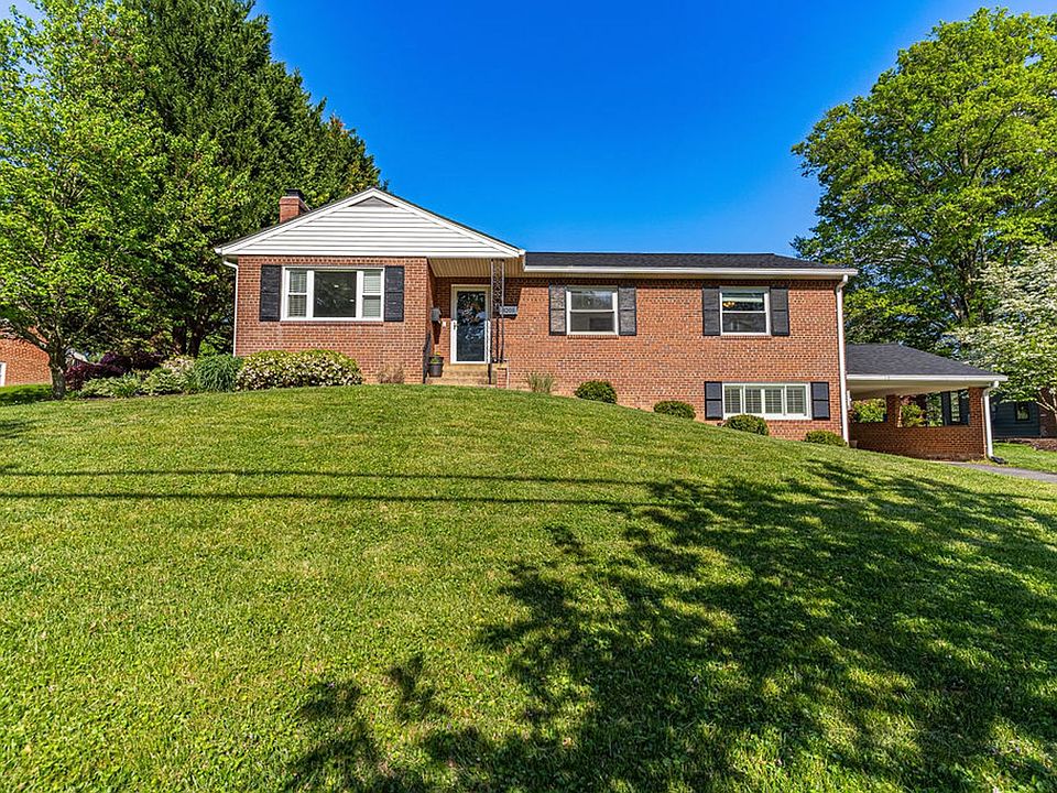 1st image of 3205 Patrick Henry Dr