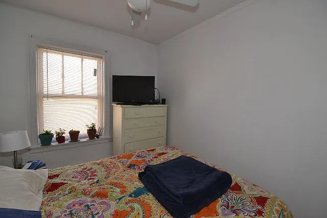 3815 N Greenview Ave #E4 — Photo 13